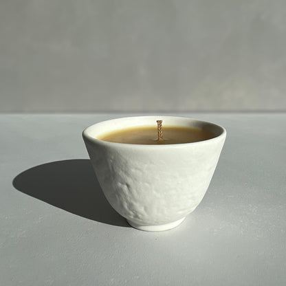 Canadian Beeswax Candle in Porcelain Cup